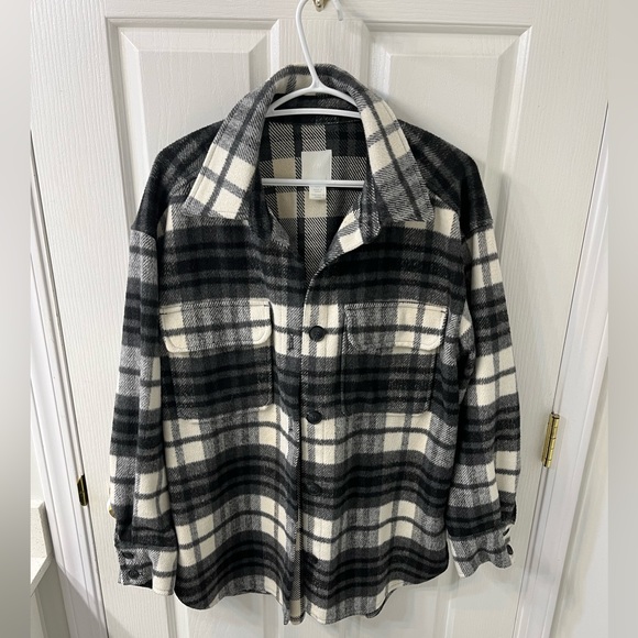 H&M plaid shacket size M - Picture 1 of 3